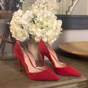 Vince Camuto red heels 6M